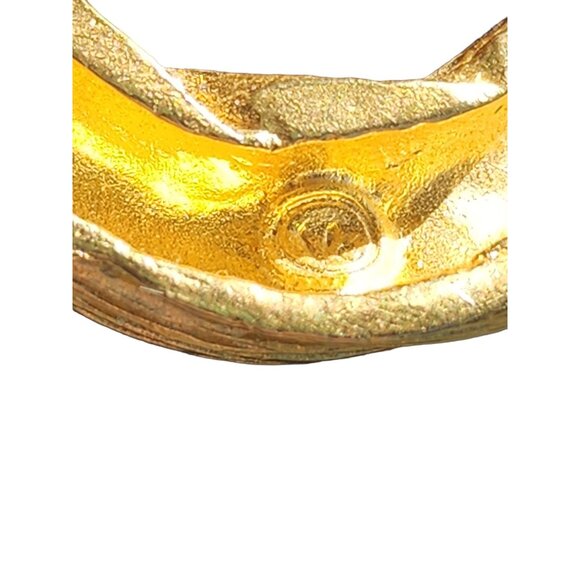 Vintage Designer Quality Twisted Hoop Clip Earrings (A4091) - Picture 5 of 6